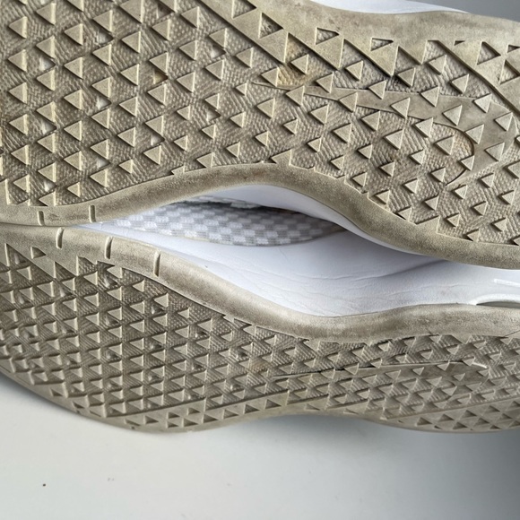 Nike Air Max Bella TR 2 sz 9 - Picture 3 of 6